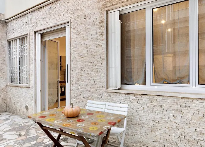 La Ballerina Di Apartamento