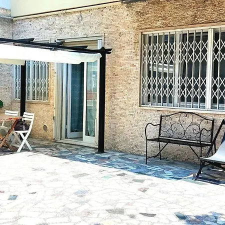 La Ballerina Di Apartment Alassio